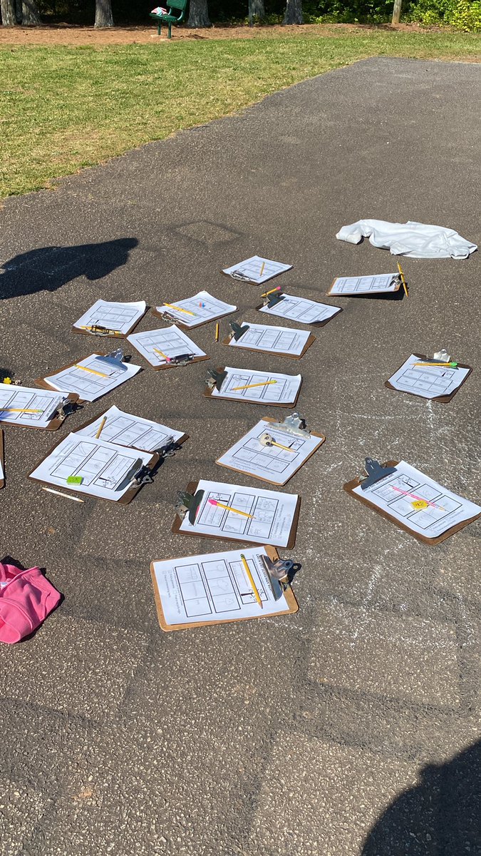 MsKoppKES's tweet photo. Earth Day Scavenger Hunt was a huge success! Thanks Earth for giving us such a beautiful Earth Day! It’s so easy to celebrate you. 🌎#kennesawelem #ccsd #Science #EarthDay2022 #lovetolearnhere https://t.co/TxpMTk5mKa