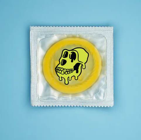 satoxis's tweet photo. The real flex would be using @BoredApeYC condoms in your first date 🍌❤️🦍 #MAYC #BAYC https://t.co/PBVH3y2L4A