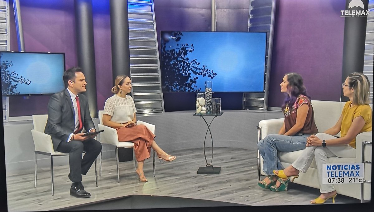 DorisArenasO's tweet photo. En estudio nos acompañan @PamelaIbda, de @CulturaVerdeAC, y Cristina Morales, de @plogging_hmo, para hablar sobre el #EarthDay 🌎 y las acciones que sus organizaciones realizan para preservar el medio ambiente en #Hermosillo

#NoticiasTelemax https://t.co/IXa9RgAj9w