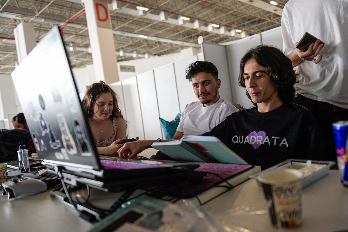 OYGEM_'s tweet photo. OYGEM’de yıl boyunca devam eden etkinlikler arasında yer alan Publish the Game Jam ve Game Hackathon, oyun geliştiricileri tarafından büyük ilgi görüyor. https://t.co/pn32Ta8m70