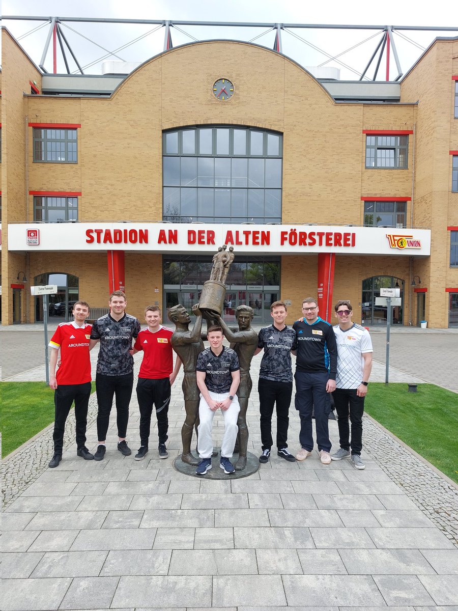 aaron_hales's tweet photo. Hull to Berlin to visit the @fcunion stadium and watch tomorrow's match. Club staff came out to take our picture and talk about the history and signed photo card. Great gesture from a great club 🔴⚪️ https://t.co/npzWDaCb7E