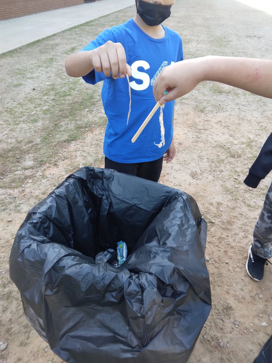 Happy #Earthday! <a href="/BaggettTitans/">Baggett Titans</a> are learning to care for our planet. We are working to keep litter out of our environment.  #InvestInOurPlanet