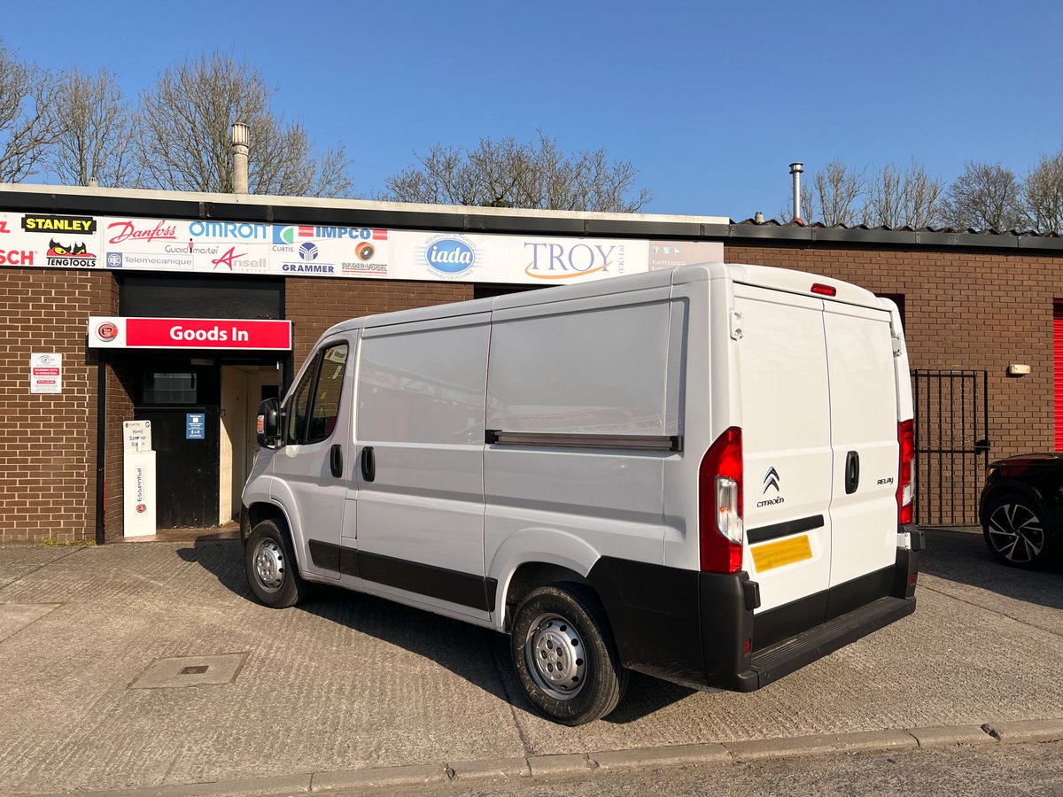 StoneCreate's tweet image. Check out our latest vehicle signage project for @EIS_UK!

We designed and installed signage on their latest van and the results are looking fantastic 🙌