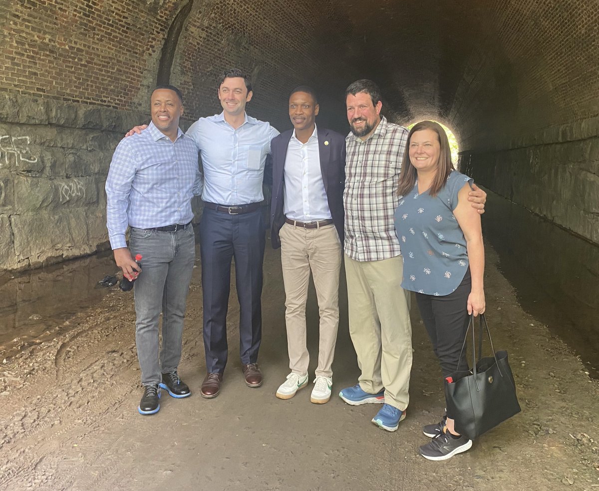 U.S. Senator Jon Ossoff announced $5M in funding for the Southside BeltLine Trail. We're excited to work along this section of the BeltLine! (L to R): Clyde Higgs, CEO of Atlanta BeltLine, Inc, U.S. Senator Jon Ossoff, Council Member Jason Winston, Jeff Delp, & Katie Delp. https://t.co/FdifiD45CP