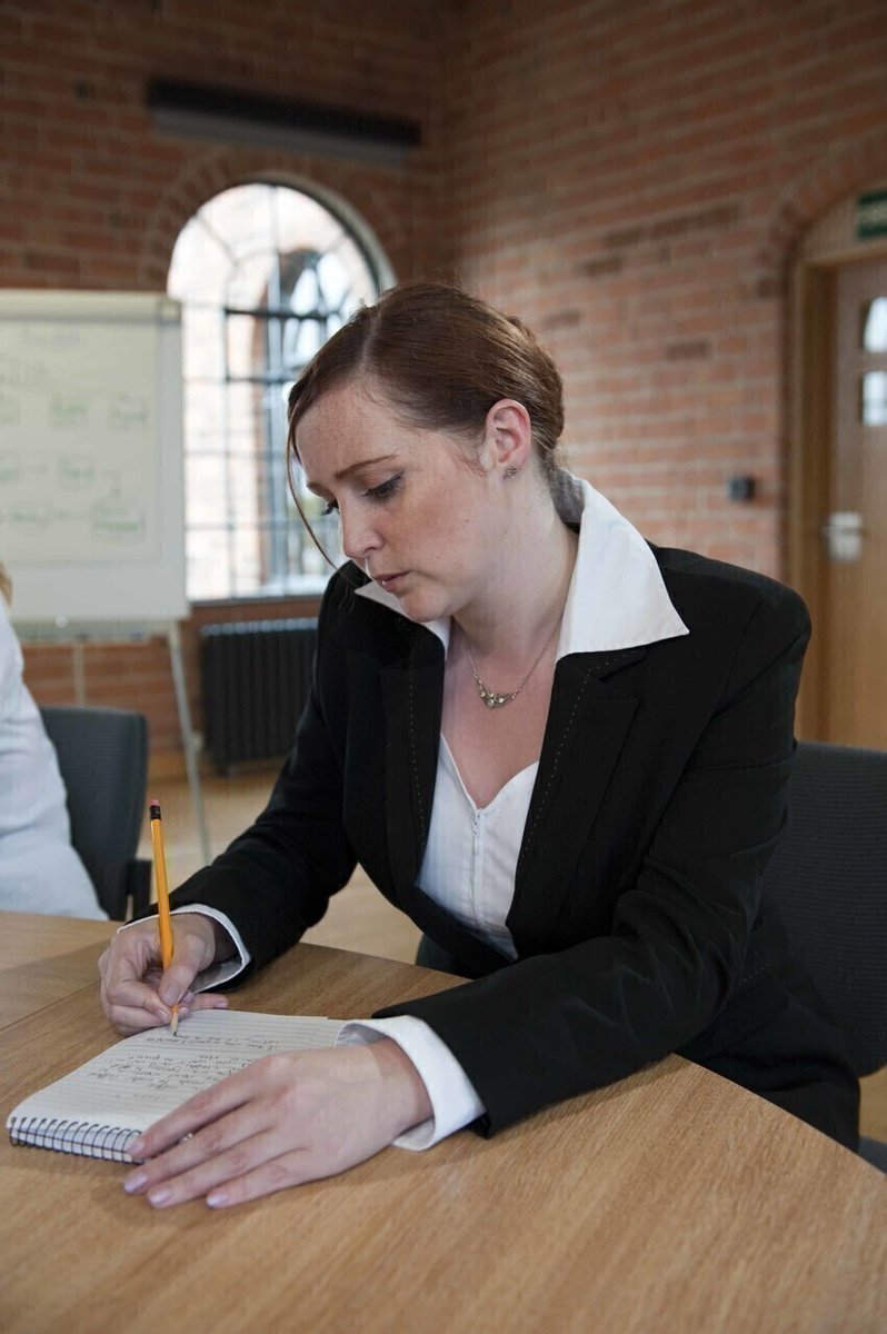 thedevco1's tweet image. Why less is more when you are writing notes and producing meeting minutes:  
wu.to/6RB9RE
#meetings
#MinuteTaking