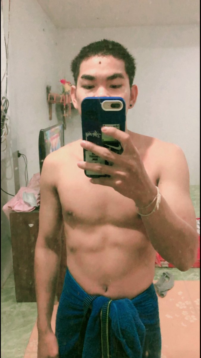 WoraphobPro23's tweet photo. กักตัววนไปครับDay3 วัยรุ่น2ขีด https://t.co/EZE2ObMuSp