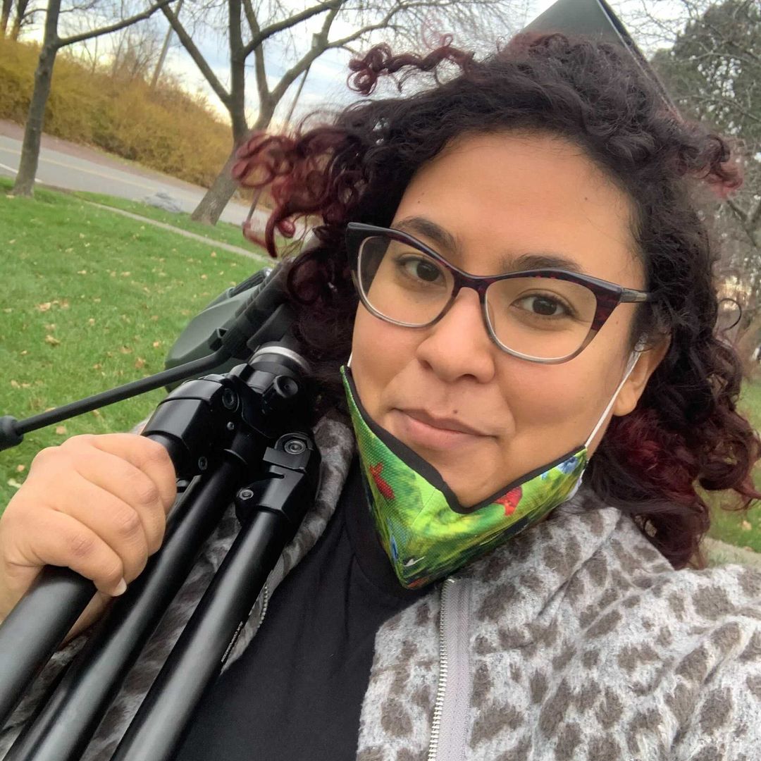 HumansOutside's tweet photo. No matter where you live you probably regularly see at least one kind of animal: birds. Feeling curious and want to learn more? That’s where today’s guest, @YouMeanUhhhh, comes in.
🎙Episode 200: How Birding Can Connect You With Nearby Nature  https://t.co/c4n1VzDGeE 🎙 https://t.co/XkIV56H6M5