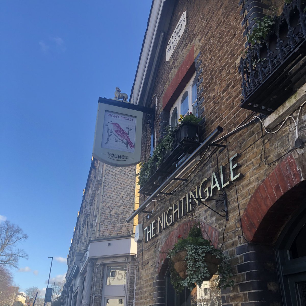 NightingalePub's tweet photo. We are currently on the look out for people to join our friendly bunch behind the bar. Part time hours. Must enjoy a chat and have a smile for our customers. All other training provided. Drop us a message or pop in for a chat. #balham #clapham #pubjob https://t.co/JeM2PdZnk2