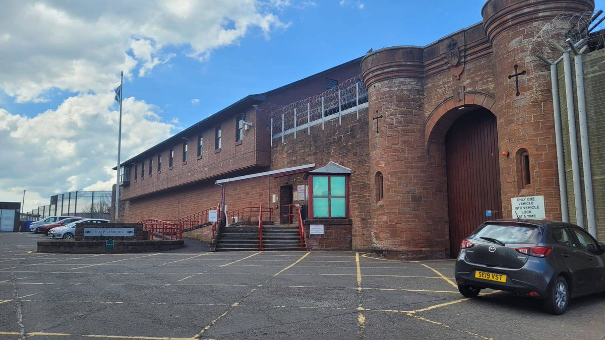 SRConsortium's tweet photo. A great day in HMP Dumfries discussing how SRC can support the development of their #Recovery Community and planning the launch of our Recovery Essentials learning with residents and staff over the coming months π @scottishprisons #RecoveryFromWithin https://t.co/Q7xs5HxiO6