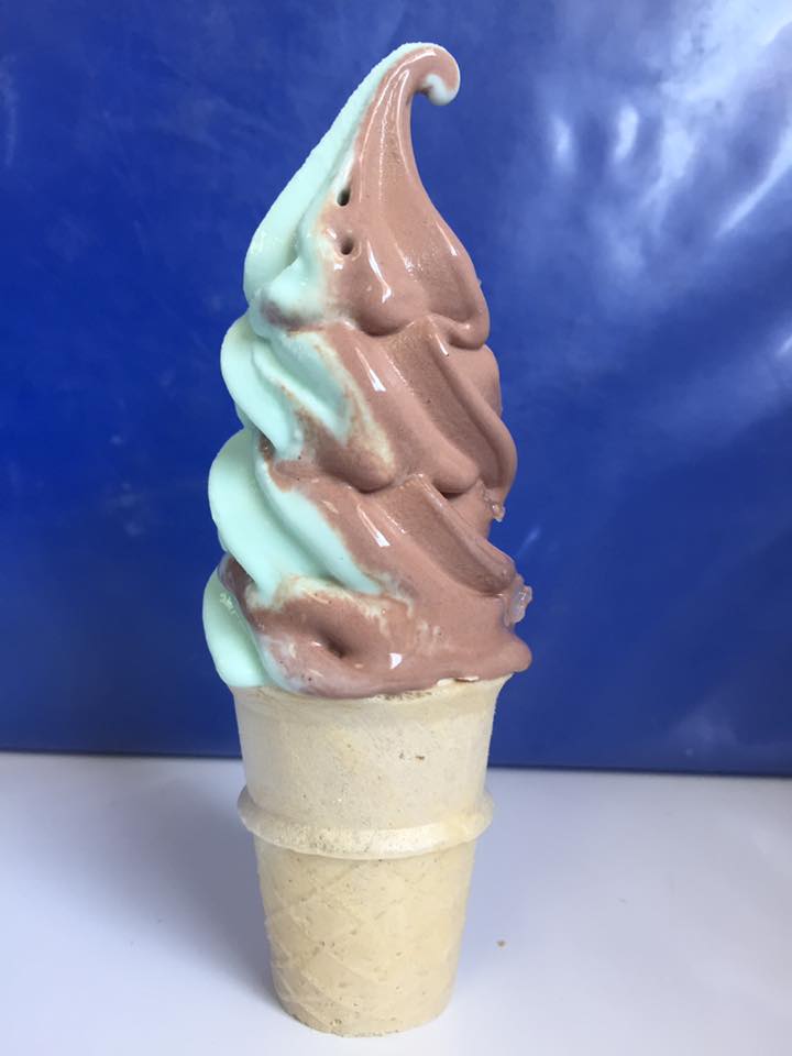 CFT20186's tweet photo. Friday 4/22 Flavor of the day: MINT and Belgium Dark CHOCOLATE! Have a great weekend by starting with a cool frozen treat with us! https://t.co/mEF4GPBbJQ