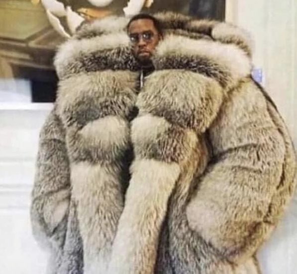 lvs2rdhrses's tweet photo. I found a picture of @paragon_11 stepping off the plane in Finland in November. #ItsCloseEnough https://t.co/RE5PBuFJX3