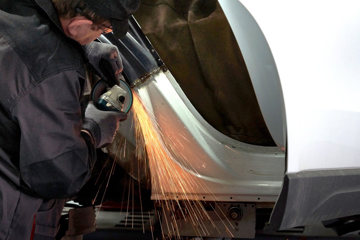 VIPAuto510's tweet photo. At VIP Auto Collision Repair, we service all makes and models. https://t.co/SrScYts79U #BackGlassReplacement #OaklandAutoGlassServices #WindshieldReplacement https://t.co/SC5LCVPNR2