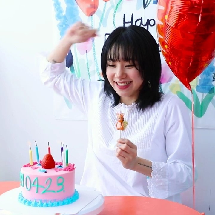 chaeyoungspics's tweet photo. our birthday girl https://t.co/qmMDCpLjNH