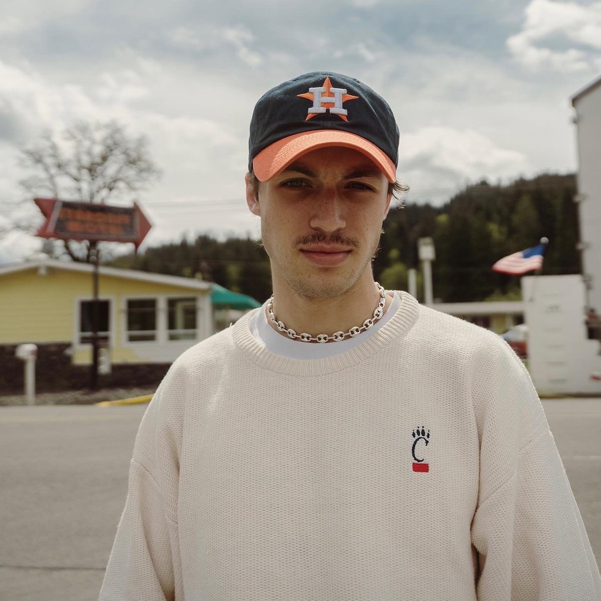 petermcpoland's tweet photo. news at 9 is out now + track listing for my debut EP Slow Down https://t.co/7qyfLKoC1b