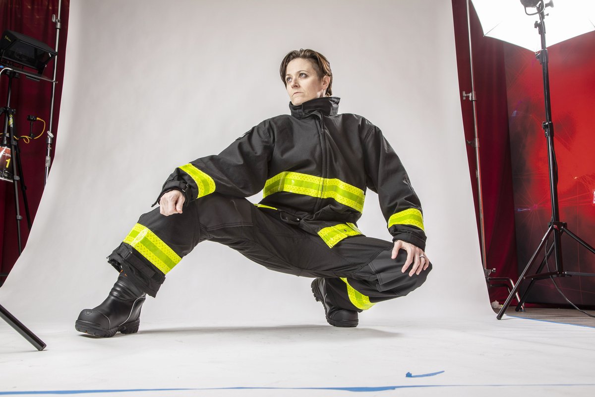 BEHIND-THE-SCENES: SHOOTING FOR COMFORT & FLEXIBILITY | Think ALL first responder #PPE pants are restrictive and and uncomfortable? Think again. LION gear pants include Radial Inseams for optimum range of motion. Visit https://t.co/HE36T42ujn. #lightscameraaction https://t.co/OOF1JE41wU