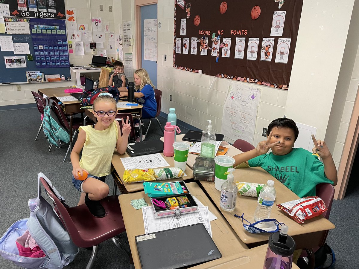 Amanda Collier tweet media