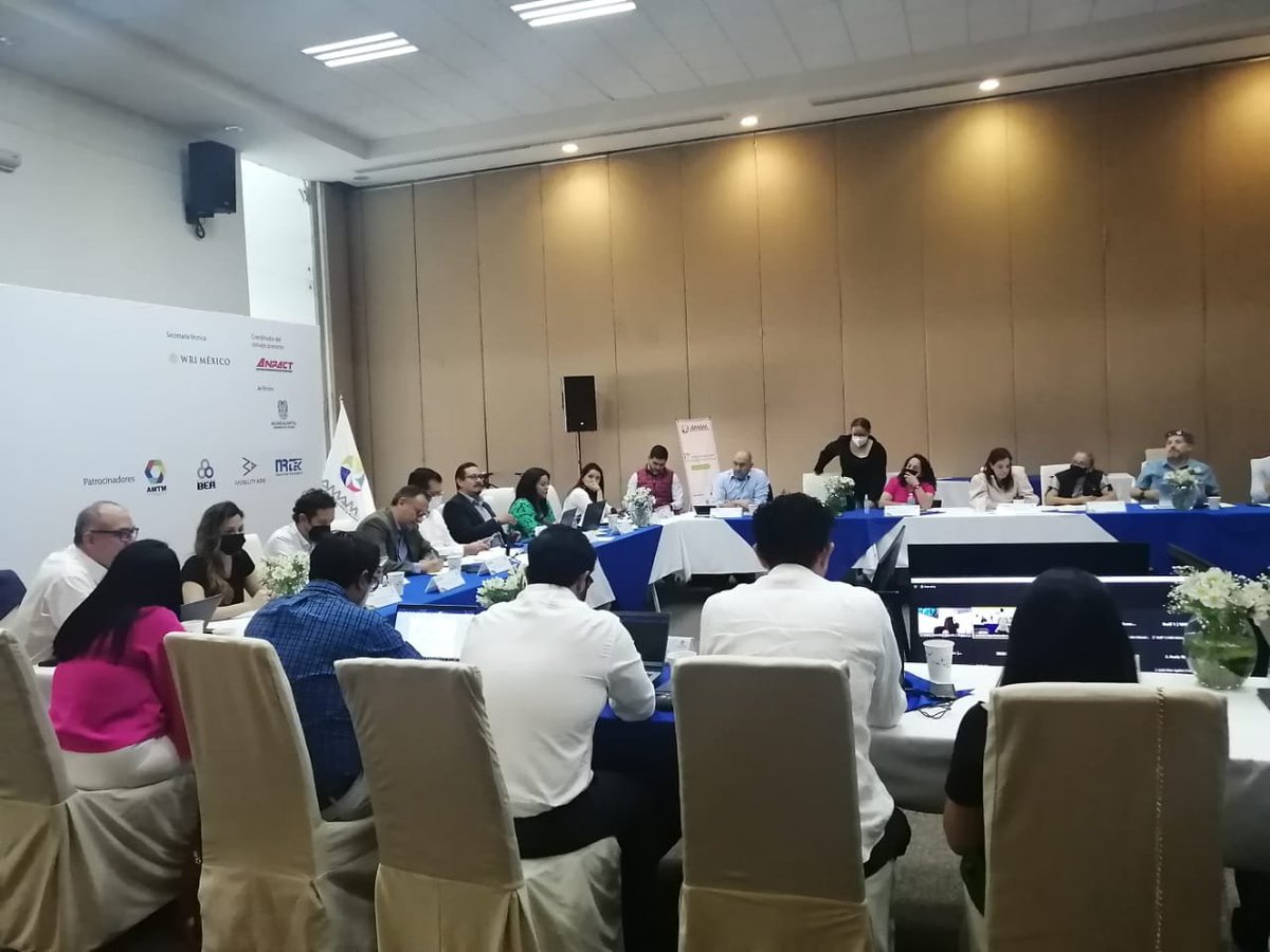 WRI_Ciudades's tweet photo. En el 21 Encuentro Nacional de autoridades de Movilidad #ENAM, @FerPaezWRIMX habla del Programa de Apoyo Federal al Transporte Público #POTRAM en la sesión "Fortalecer el financiamiento para el bienestar de las personas usuarias del transporte público" https://t.co/65j5vTq8hy