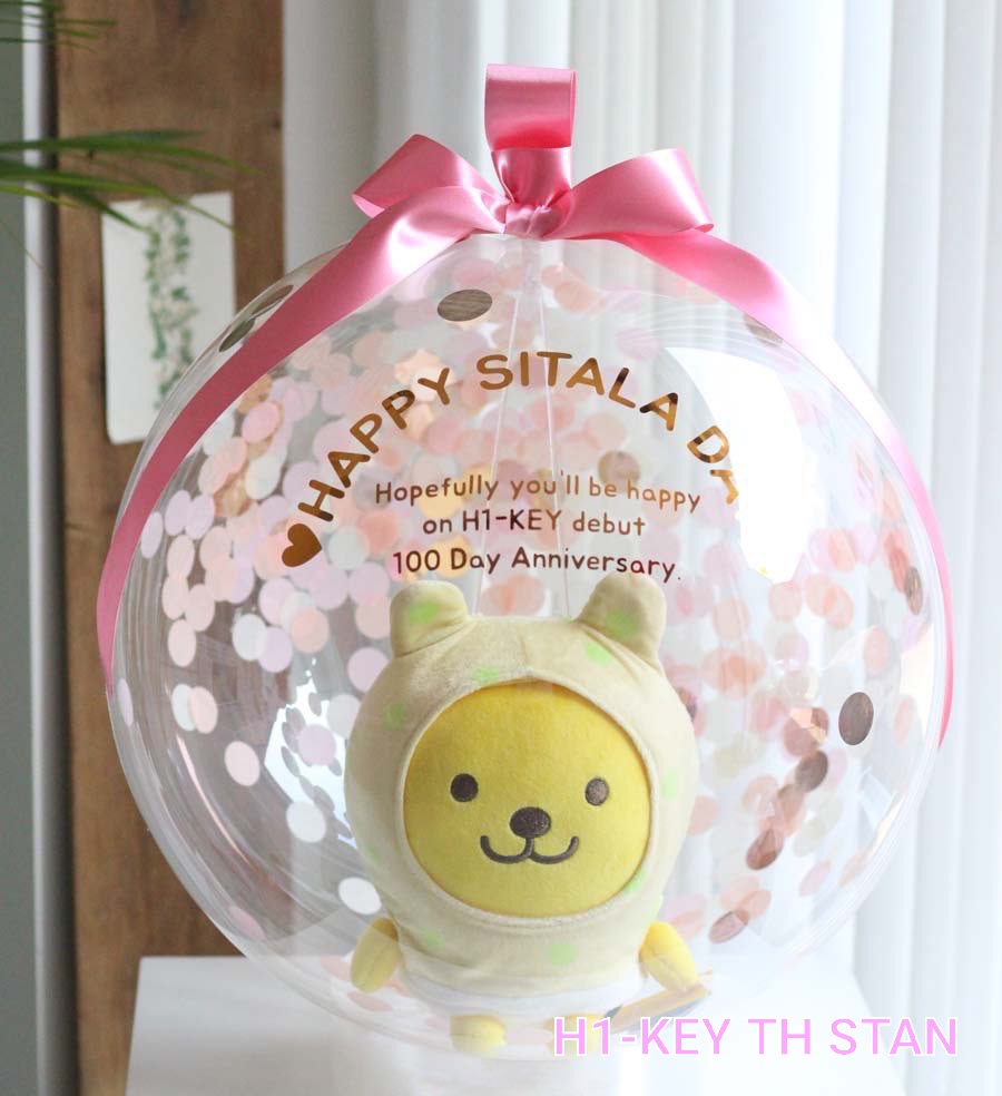 H1KEYTHSTAN's tweet photo. ❤HAPPY BIRTHDAY SITALA❤

หน้าตาเค้กและบอลลูนตุ๊กตาค่ะ
 หวังว่าลูกหนัง เอ๊ย! ศีตลาคนคูลของเราจะชอบนะคะ ขออภัยที่เลือกสีหวานแหววเกินไป แต่อยากจะให้สีชมพูนี้เป็นตัวแทนแห่งความรักที่พวกเราชาวไทยแฟนมีให้ต่อศีตลาในวันเกิดของเธอค่ะ

#HAPPY_SITALA_DAY
#SITALA #시탈라 https://t.co/QYvNNbDoN4