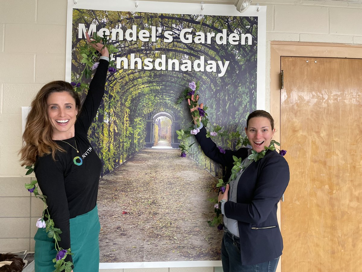 NHSDNADay's tweet photo. Guest speakers having fun with our photo booths! @JoeSuperintend1 @CaseyGWright https://t.co/oLFFgF2xKg