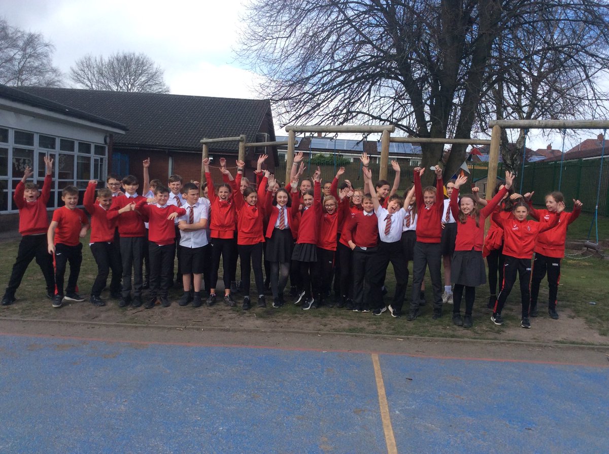 HolyFamilyYear6 tweet media
