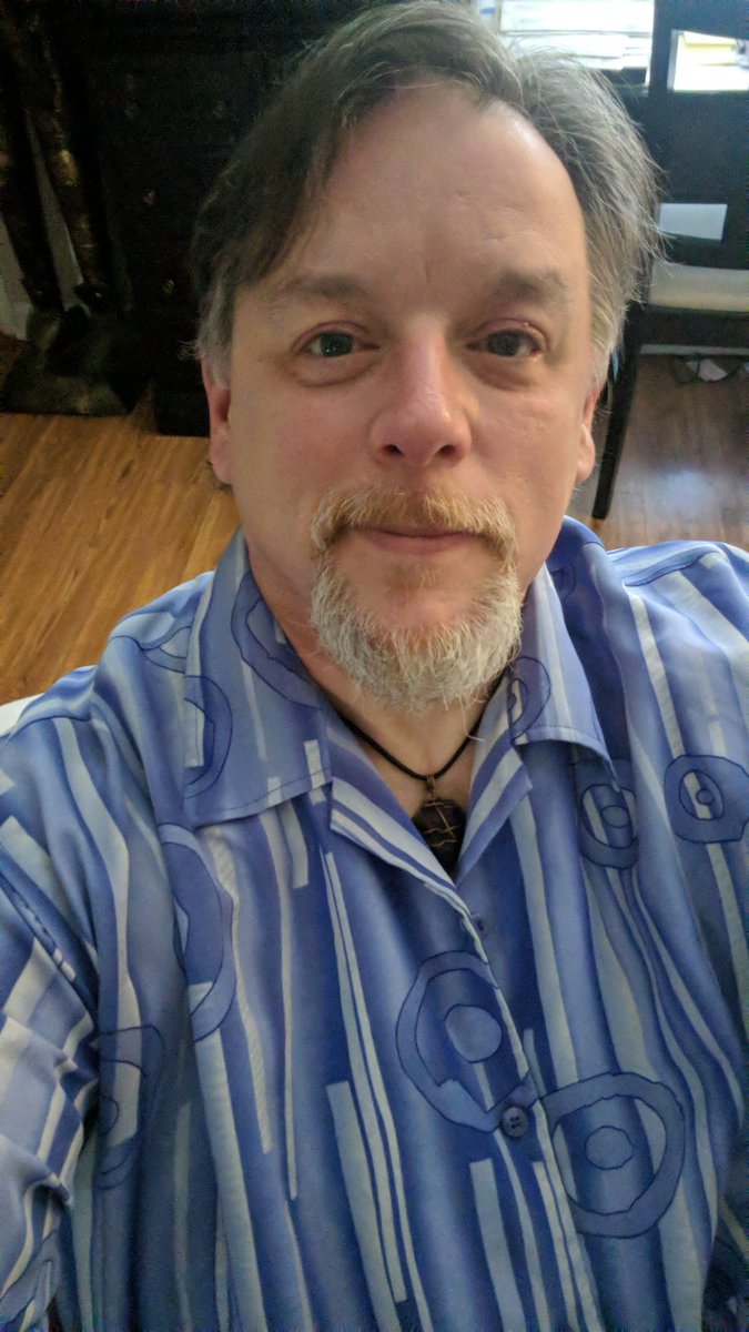 audiofinch's tweet photo. Happy Earth Day ๐๐๐, y'all
#goodmorning #earthday #friday #polyester #bandedobsidian #copper #chair #desk #bookcase #decor #poorlighting #selfiesforchan #selfie #fryay #friyay #flooring #sitting #grin https://t.co/O5bBtJTRv5