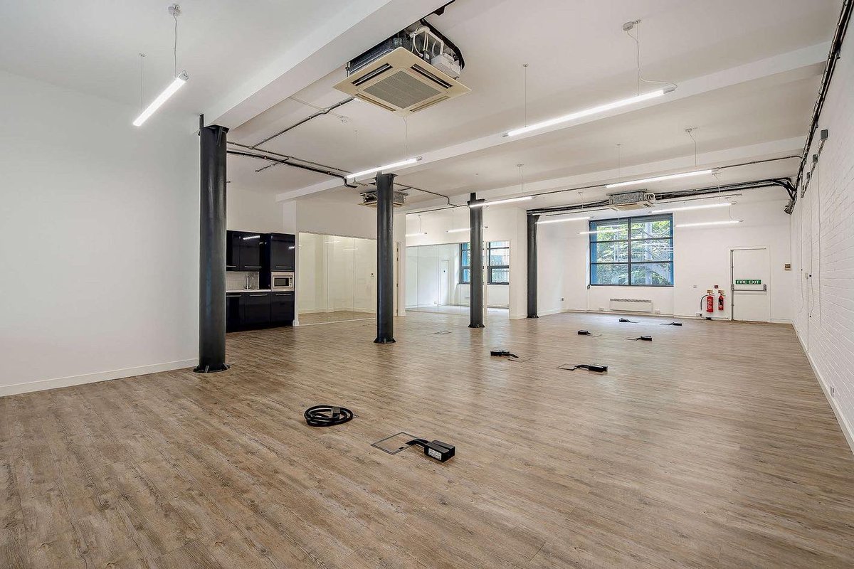 _SouthwarkIntro's tweet photo. Perfect #offices for your business are available now at 7 Holyrood Street in #Bermondsey.

🔸2,037 - 4,286 sq ft
🔸Kitchenette
🔸2 x meeting rooms
🔸Opportunity for self-contained entrance on ground floor
🔸5 mins from #LondonBridge Station 

More info at https://t.co/E9OiA0Knkg https://t.co/4STNvhShwo