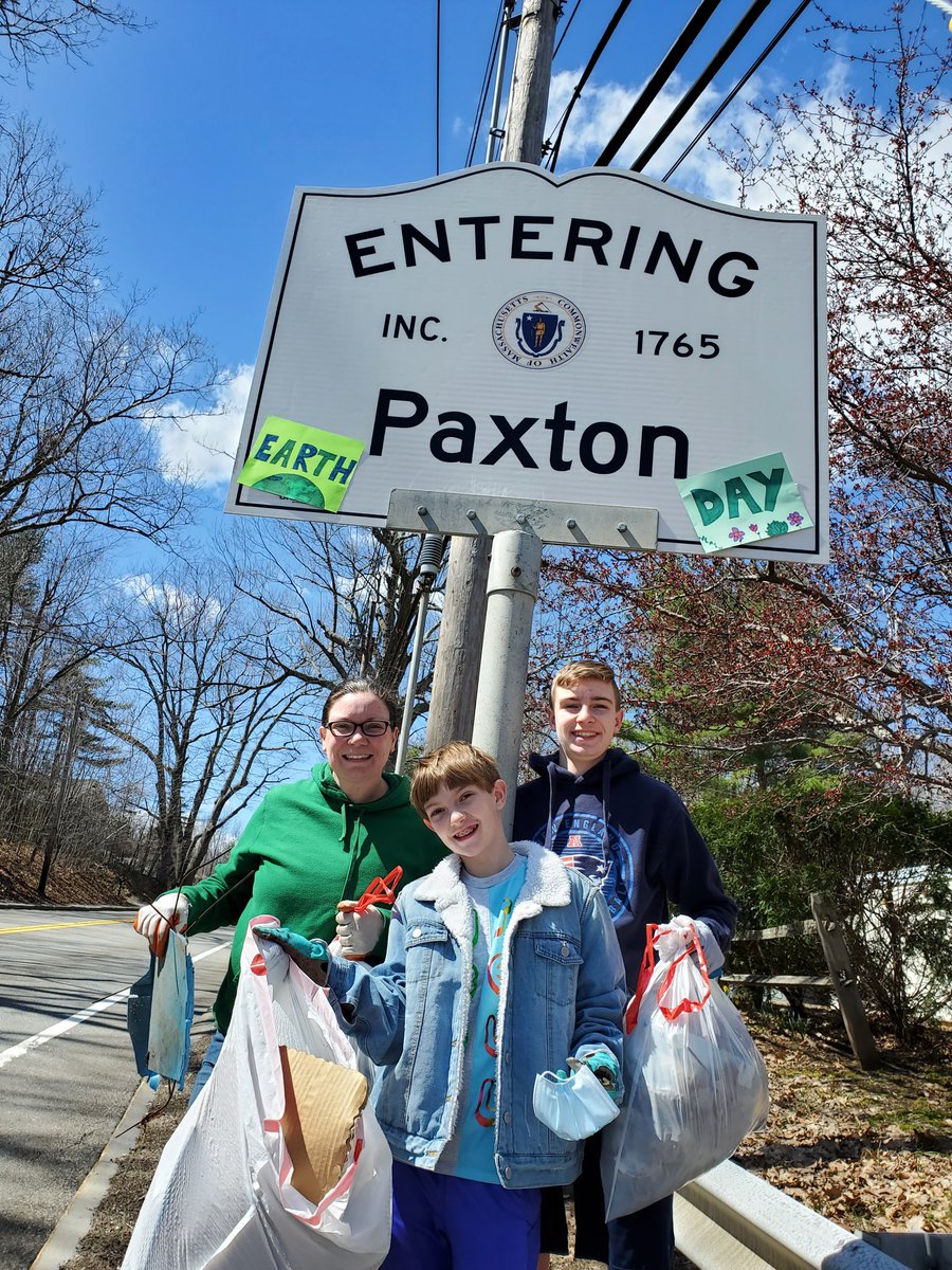 cgputney's tweet photo. The Paxton Earth Day Cleanup Week has begun! 
#PickItUpPaxton
#NoMooreLitter 
#EarthDay2022 https://t.co/v25H8Fhpjp