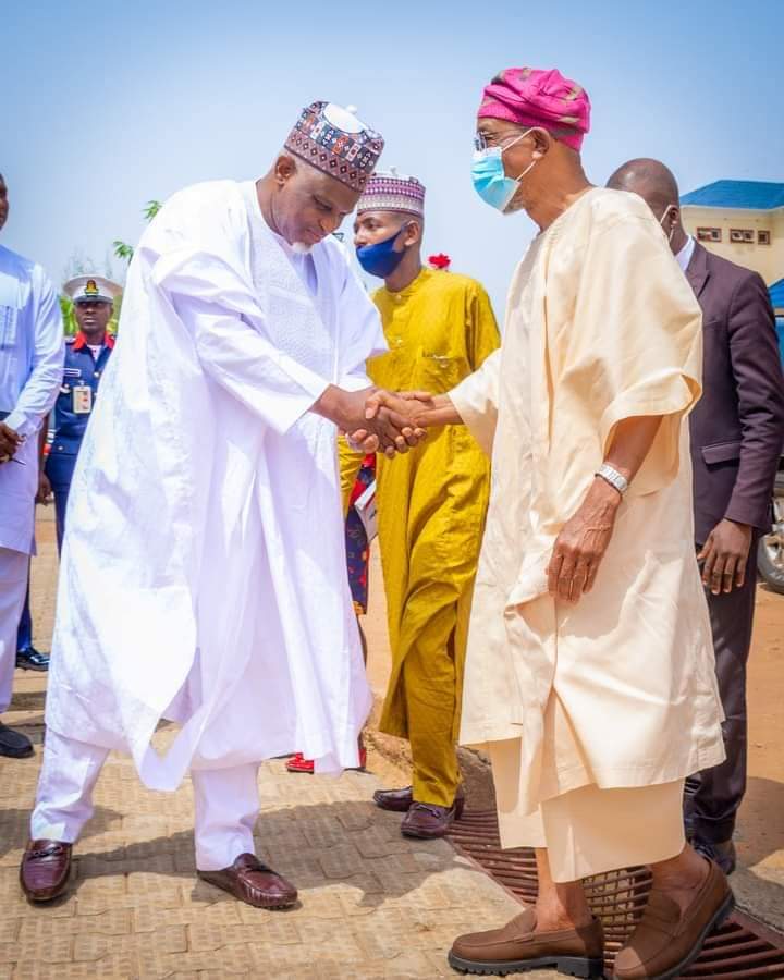 AdabanijaQomaru's tweet photo. The 4th Quarter Performance Review Meeting of the Ministry of Interior and it's Agencies held at the Nigeria Security and Civil Defence Corps National Headquarters, Sauka, Abuja.
RAUF AREGBESOLA
#NSCDC
#Aregbesola
#fedfire
#Correctional
#Immigration https://t.co/u3MNjTVVfc