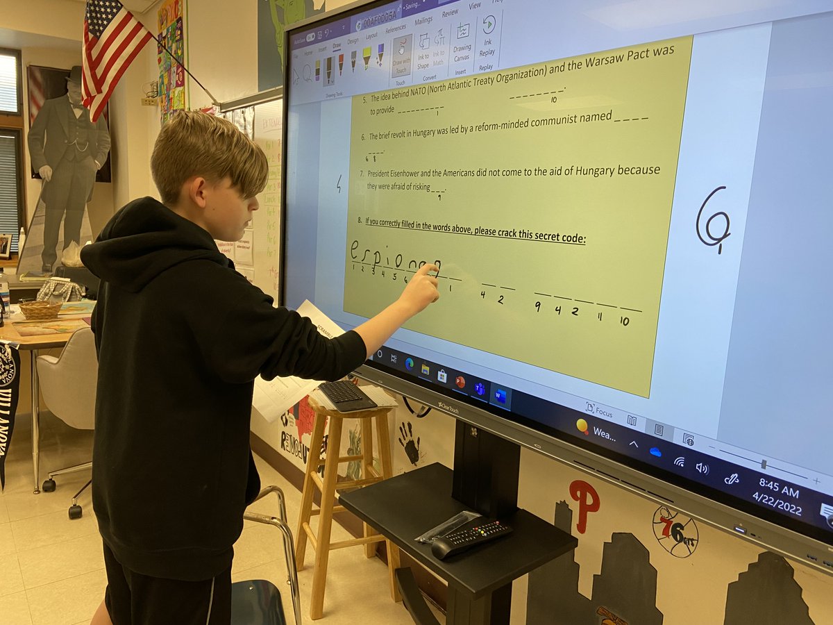MsGirardi's tweet photo. 9th and 7th grade students are semantic mapping and codebreaking today using the Clear Touch Panel! #CBSDTech #CBInnovate @cbjjaffe @briannovick @CBlismith @mmyerscb97 @CBTohickonMS https://t.co/qSkkshXjxr