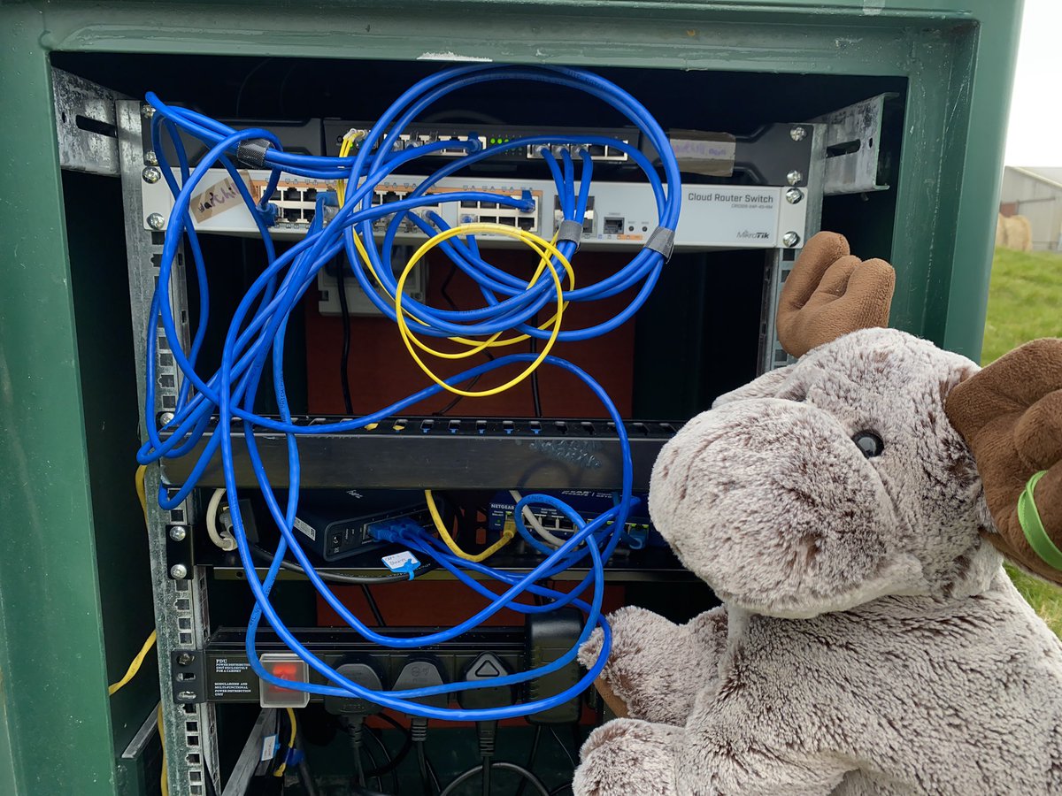 NetworkMoose's tweet image. Upgrading the customers at Wart Hill on Orkney mainland by moving them onto the new network infrastructure. Lovely to be back with the amazing @CloudNet4 team!