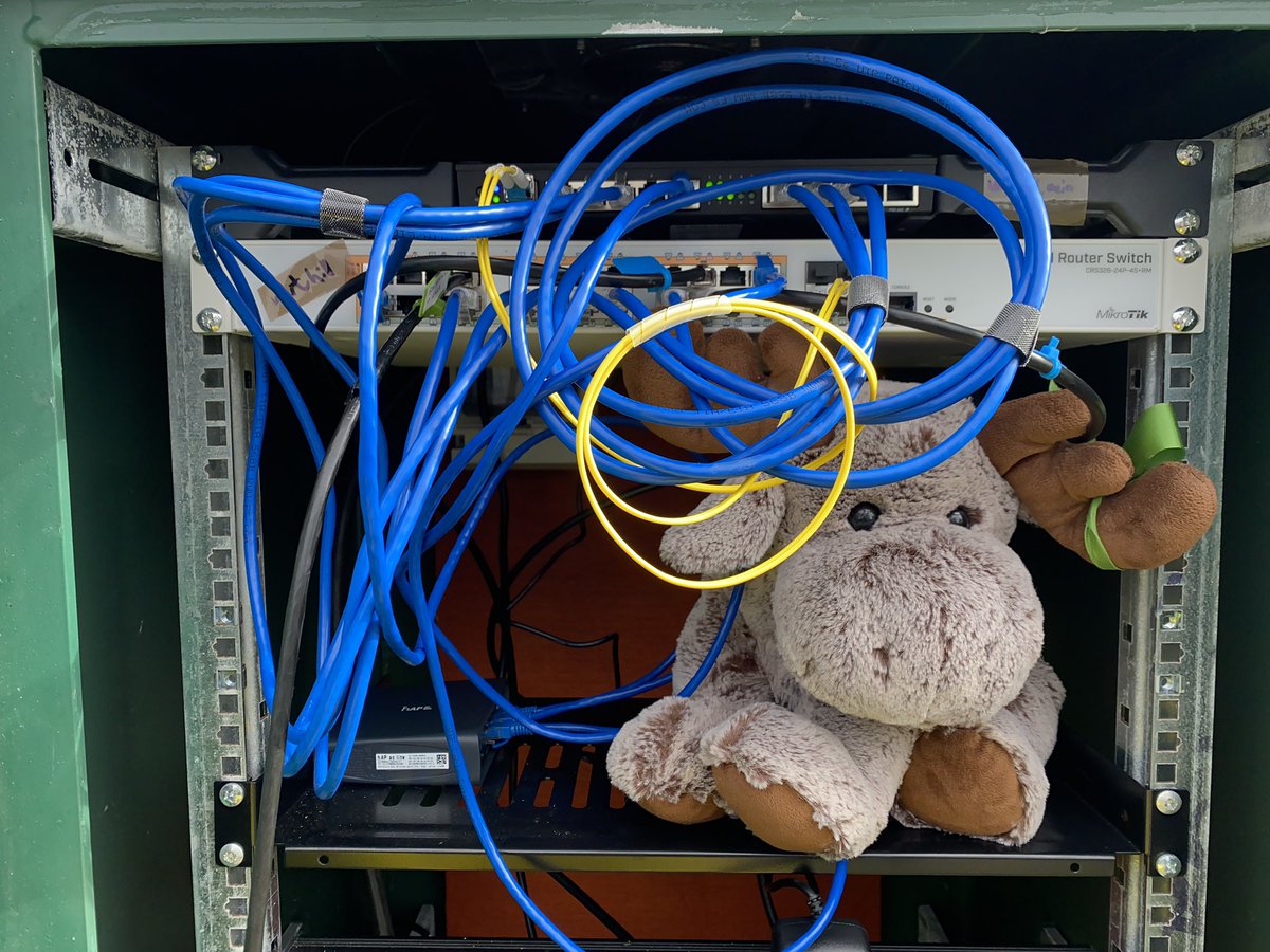 NetworkMoose's tweet image. Upgrading the customers at Wart Hill on Orkney mainland by moving them onto the new network infrastructure. Lovely to be back with the amazing @CloudNet4 team!