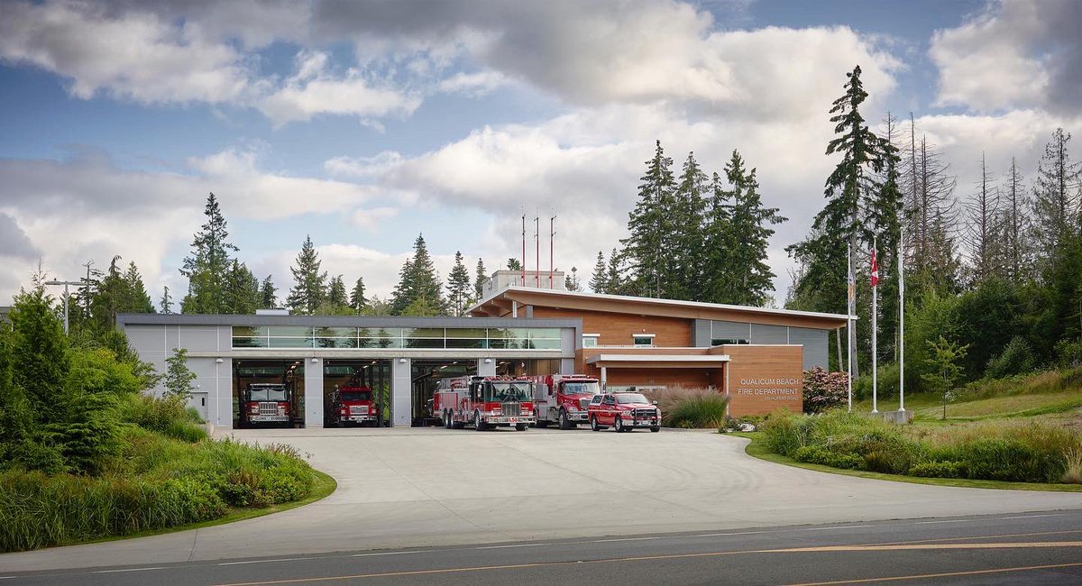 JD_arch_'s tweet photo. Happy #EarthDay! Today we are highlighting the Qualicum Beach Firehall which focused on energy efficient, low emission design. Completed in 2015, the building utilized several energy efficient strategies, and results in 72% energy reduction and net zero energy for the future. https://t.co/mvyiXLamUv
