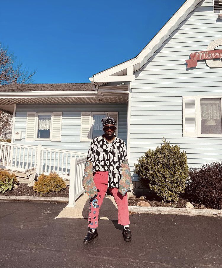 _Officialnation's tweet photo. In the Animalistic Series Parade, tomisin_tomtom levitates in the Pink haze cargo pant. That Official Attitude. 💡🐅🐳🌫🐸 https://t.co/nigYx878hW