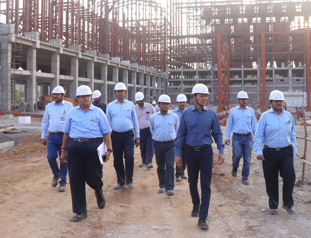 JindalSteel_In's tweet photo. Our Chairman Shri Naveen Jindal reviewing operations and projects with the teams at @JSPLCorporate Angul, Odisha. @MPNaveenJindal https://t.co/kgj38QgZfB