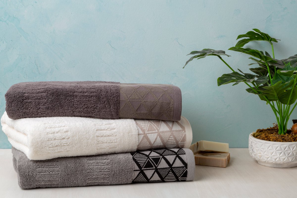 MS Home Textile gives its linen products a little something special: creative jacquard patterns that turn every bathroom into an place of luxury.

#mshometextile #hometextile #turkishtowel #sustainability #towels #textile #turkey #production #bathroom #modernluxury  #homestyle