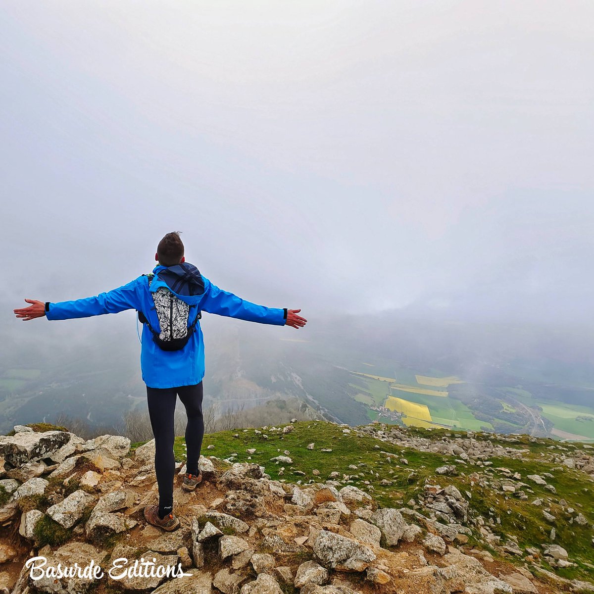 BasurdeEditions's tweet photo. Feliz día del planeta!
Cuidémoslo para poder seguir disfrutando de él! 🏞️😍
----
#basurde #BeAdventurer
----
#senderismo #total_euskadi #randonnée #themountainiscalling #euskogram #euskadi #naturelover #euskofotos #loves_euskadi https://t.co/ktr4XSKMIg