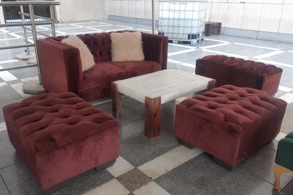 Ndi_Muvenda_'s tweet photo. Are You Looking For affordable, beautiful and quality home furniture?

Check Out @Moo_Furniture For These Beautiful Couches 🛋

They Also Fix Couches 👌❤️ https://t.co/wJor7UZnBo