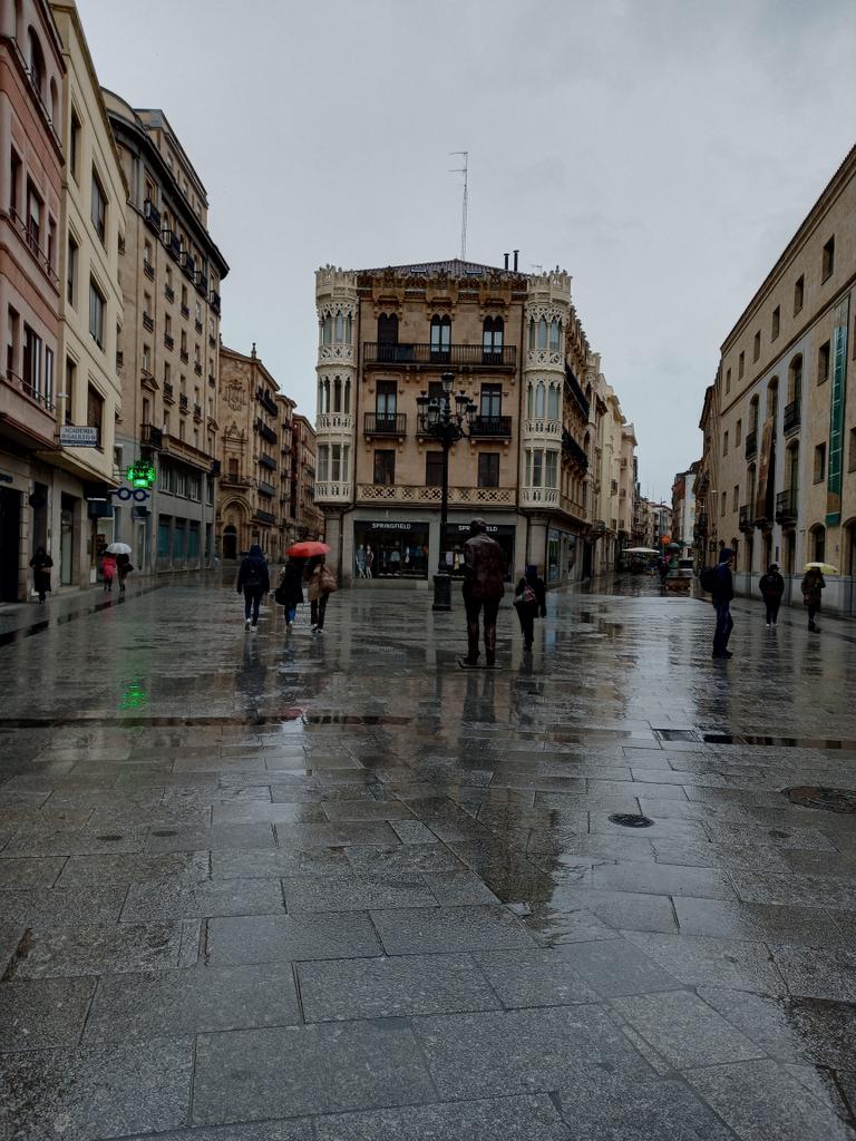 NereydaVHC's tweet photo. Seguimos con clima frío pero en esta ocasión con lluvia todo el día 🌧️☔ https://t.co/C76ugd44YR