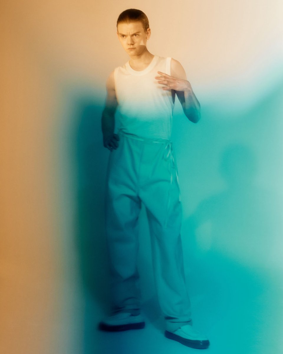 Zegna's tweet photo. Actor #ThomasBrodieSangster is artfully photographed by @heromag dressed in the new #ZEGNA collection featuring relaxed shapes and soft tailoring
#HeroMagazine #menswear https://t.co/wtuOd4tgaO