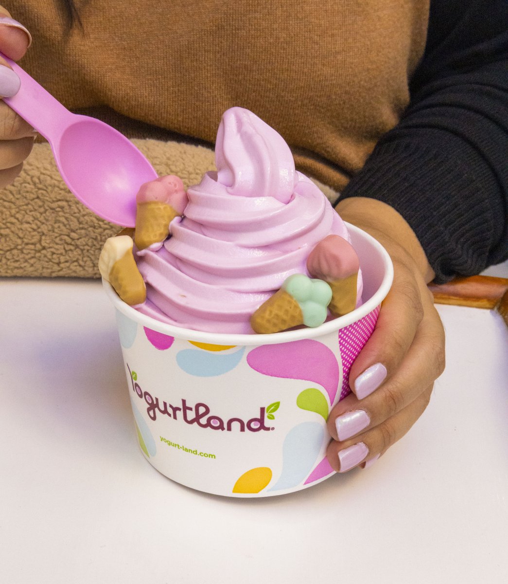 Yogurtland's tweet photo. NEW TOPPING ALERT: Ice Cream Cone Gummies! They are almost too cute to eat (almost). ๐ While supplies last at partcipating locations. #yogurtland #newtopping https://t.co/lNazjzP36X