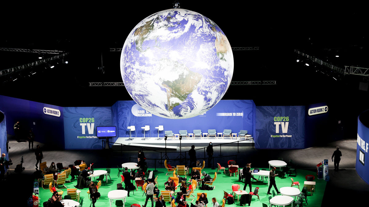 NBRnews's tweet photo. On this Earth Day, halfway between UN #COP26 &amp; the upcoming #COP27, NBR revisits expert perspectives on China, India, Japan, and the Pacific Islands [from @bfinamore @subrataNE @ArimuraToshi @AlisiRabukawaqa] on the world’s efforts to combat #climatechange https://t.co/PlPd1yyj1s https://t.co/4KJnFzTotq