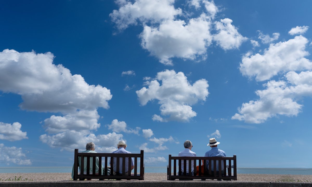 🌤️The May bank holiday is fast approaching &amp; if you're going to spend it anywhere, the beach is the top of the list surely?! We've only a few rooms left, so get a wriggle on if you want to enjoy a wonderful weekend in Aldeburgh!
whitelion.co.uk/stay

📸 David via Adobe
