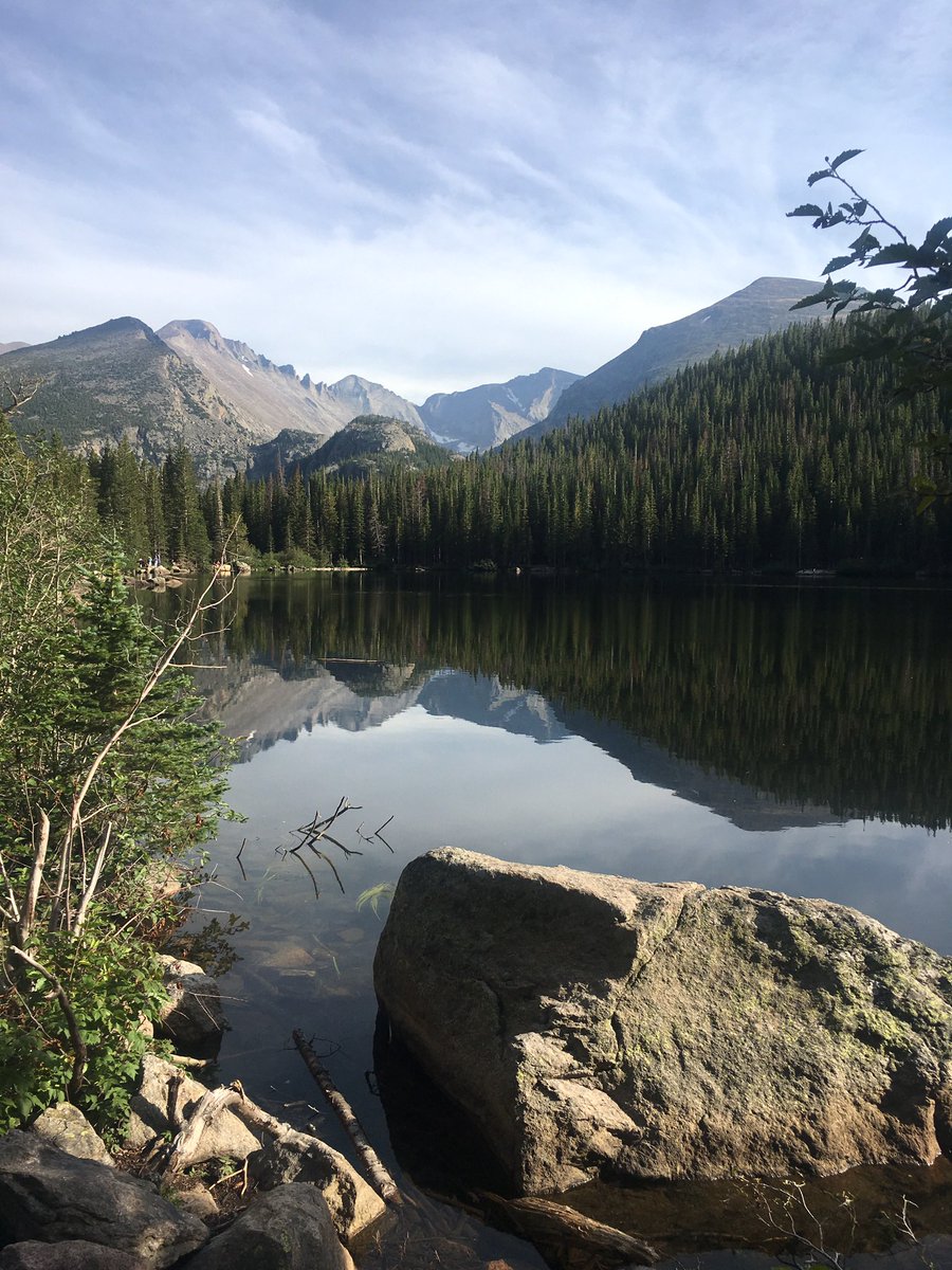 ASmith015's tweet photo. Go planet, it’s yo Earth Day! (Sorry your party’s lame) https://t.co/Hf3BQJ3gcx