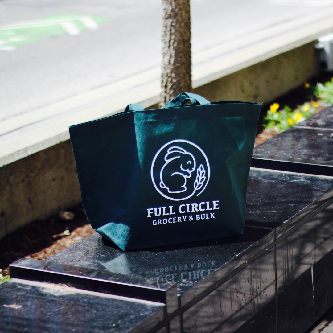Take the Full Circle bunny home with you in these adorable tote bags, only $3 each!!

📸 instagram.com/p/Ccp-lKTNfzA/ via tweet.photo