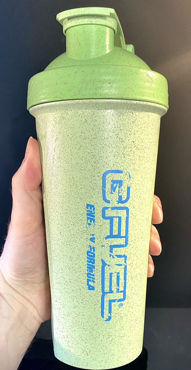 HAWKMAKESFOOD's tweet photo. Time for a Friday evening gym session!
Got some tasty @GFuelEnergy Sugar Plum on the go in the Earth Day shaker too!
Let’s do this!
#GFuelHawk https://t.co/DPN310sTwO