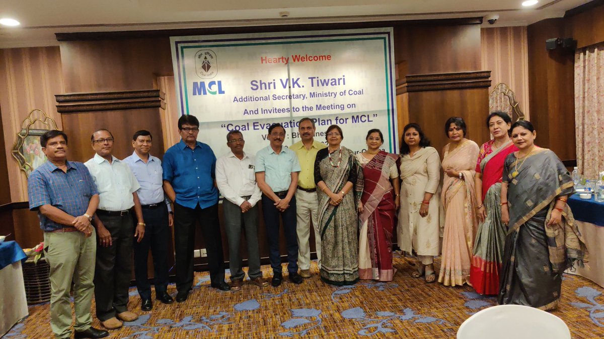 pkmerkap's tweet image. Old friends remind us what it's like to live with nothing to prove...after a long time 86 #IFS #batchmates get together at Bhubaneswar, yesterday..