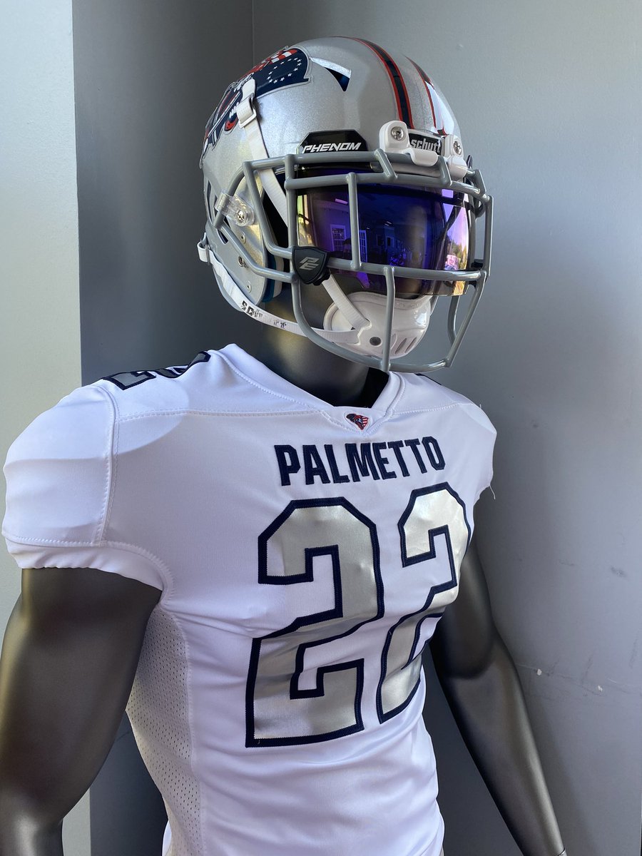PalmettoPrepMM's tweet photo. This uni combo though! 🔥🔥🔥

#Palmetto x @phnmelite https://t.co/nxqBSkij62