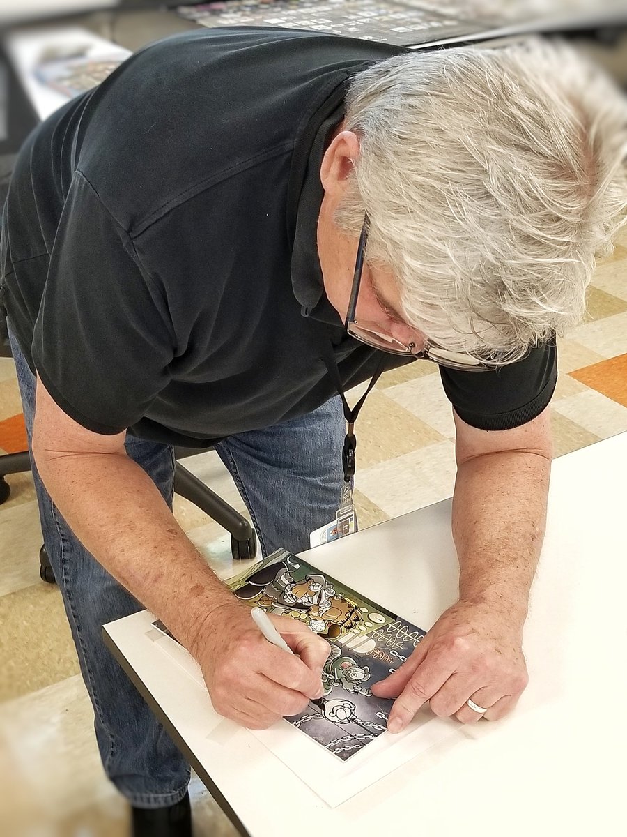 Andrew Stonecypher (@stonecypher_) on Twitter photo Loved catching back up with my <a href="/RinglingCollege/">Ringling College</a> instructor, master illustrator, and great friend, Gary Barker <a href="/garybarkerart/">Gary Barker</a>! And of course, I had get him to sign my favorite Universal Monsters <a href="/Garfield/">Garfield</a> cover that he illustrated! Loved catching back up with my <a href="/RinglingCollege/">Ringling College</a> instructor, master illustrator, and great friend, Gary Barker <a href="/garybarkerart/">Gary Barker</a>! And of course, I had get him to sign my favorite Universal Monsters <a href="/Garfield/">Garfield</a> cover that he illustrated!