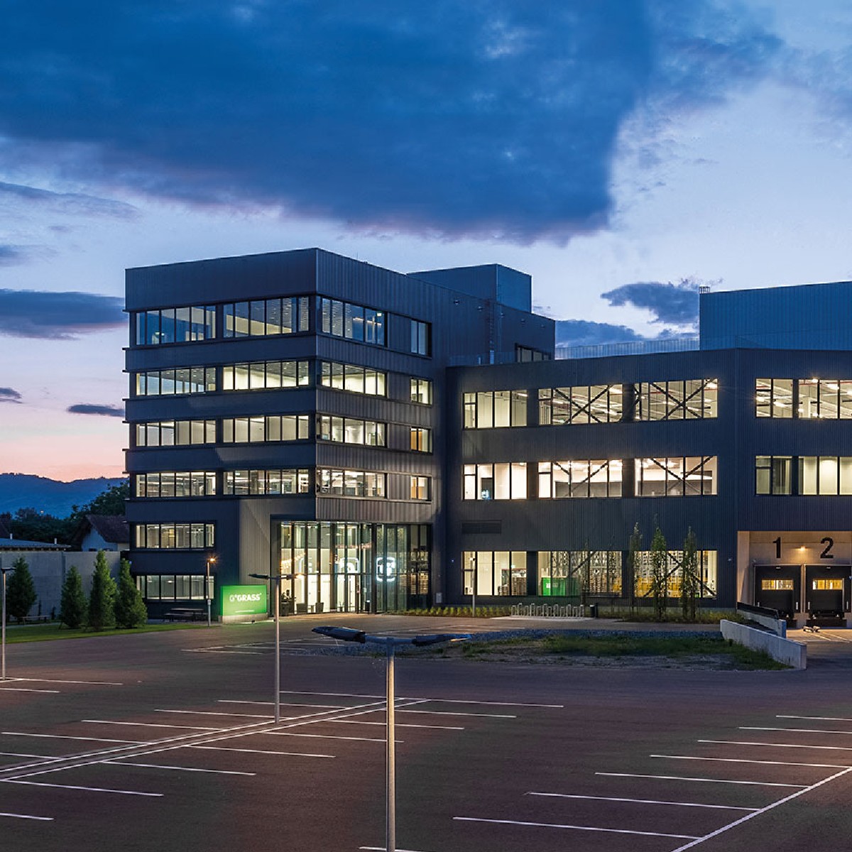 grassusa's tweet image. GRASS worldwide is proud of our 1800+ employees in 19 locations with more than 200 sales partners in 60 countries? 🌍

#grassworldwide #MovementSystems #ExcellenceInMotionDesign #GrassProducts #Grasshardware #Grass #Grassgroup