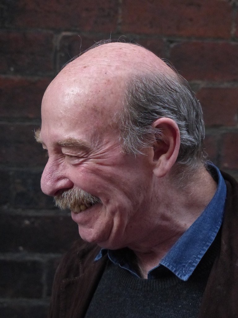 Wishing Denis Lill a cosmic 80th birthday today! 🥳🎂🎈🎊

“One brown eye, one blue eye, talks with a squint, walks with a stutter'

#DenisLill #AlanParry #OFAH #OFAH40